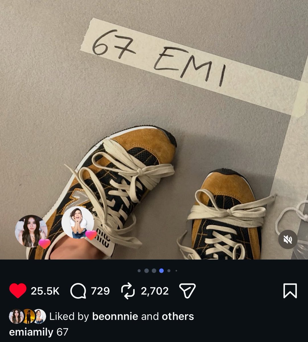 NenandOut's tweet photo. purple runway, 67, earrings that turn into both their initials when rotated ... just a series of coincidences or fate?

#emiamily #emibonnie https://t.co/dIGUGPymLu