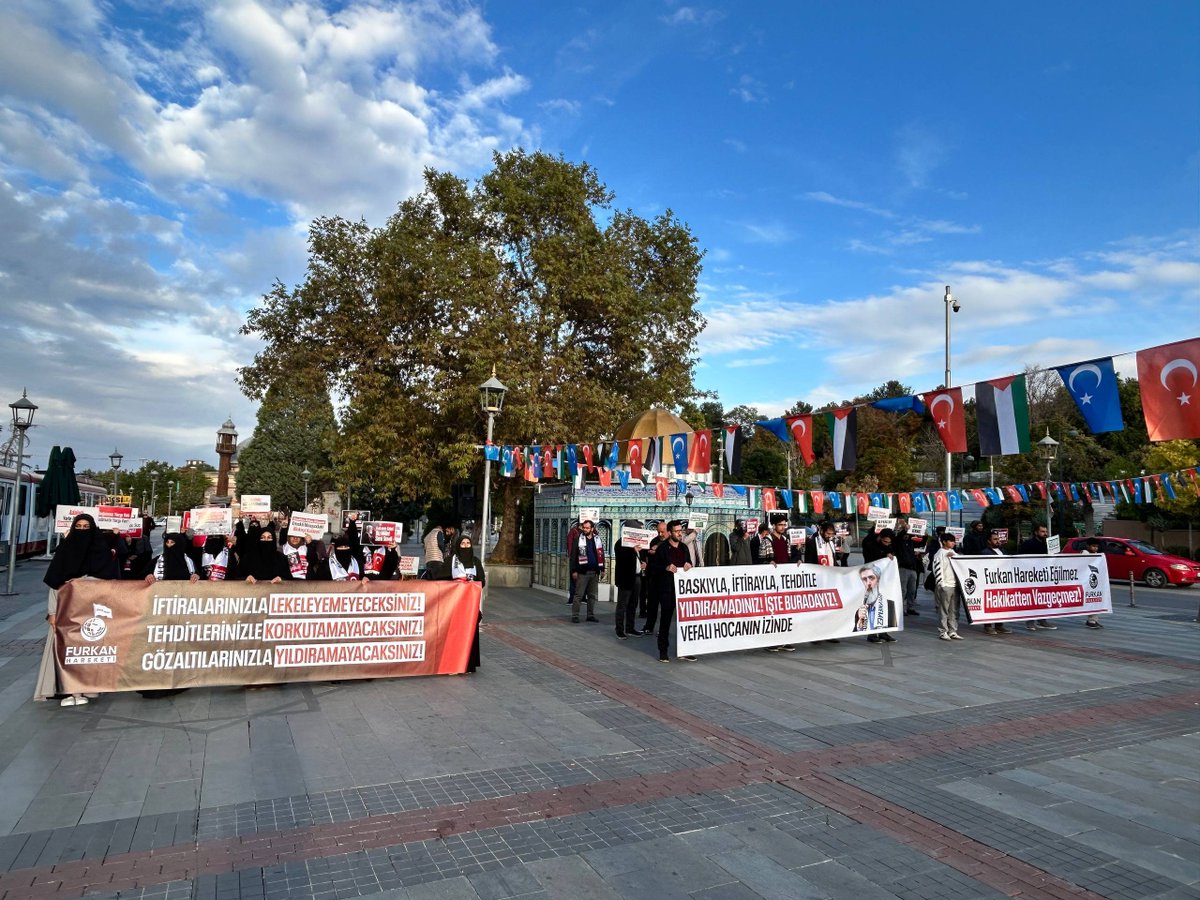FrknKny_42's tweet photo. Furkan Hareketi Konya meydanda!

Alparslan Kuytul Hocaefendi’nin talebeleri ve sevenleri olarak, haksız tutukluluklara karşı Konya’da basın açıklaması gerçekleştirdik.

AsılSuçlularYargılanmıyor
AlparslanHocayaÖzgürlük
SemraHocayaÖzgürlük
ZulmeKarşıMeydanlardayız
KardeşlerimiziSerbestBırakın