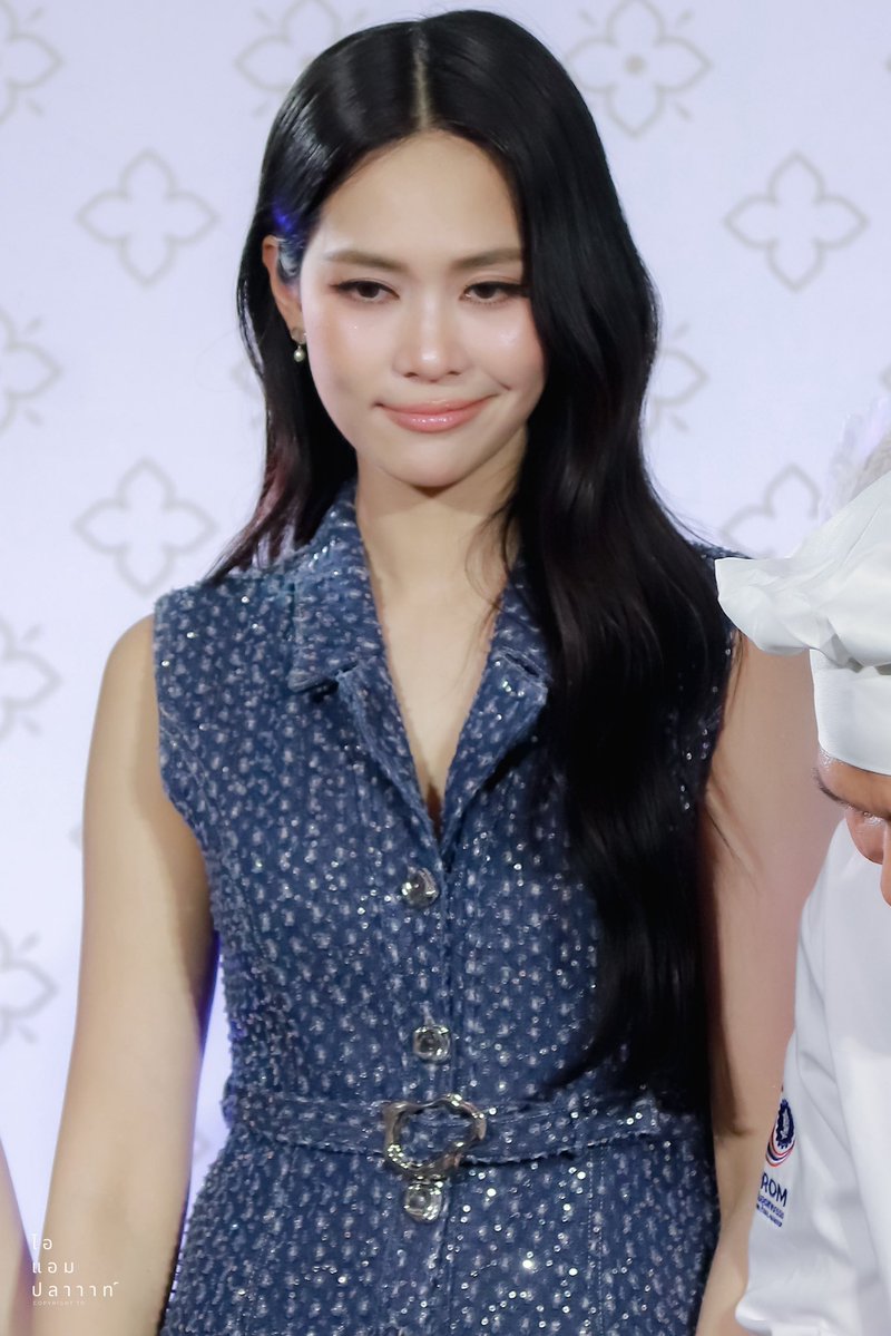 iampla_p's tweet photo. สวยด้วย ยิ้มroblox ด้วยอ่าา😆

THAI TASTE THAI FEST X PNB
#ไทยฟุ้งปรุงไทยxปุยนุ่นบิ๊นท์
#BintSireethorn https://t.co/3n0d2vHACp