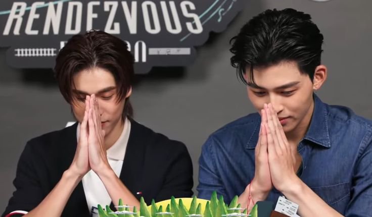 permheadphones_'s tweet photo. 🕯️
my gmmtv2027 series/events wishlist:
1. ppw new cp series 
2. ppw solo big projects (horror series)
3. ppw 3d impact again 
4. Jasper tour
5. phu first solo concert 
6. jasper &amp; soloist phuwin first albums
7. perm fanmeeting / ppp fam meating
🕯️

🕯️🙏🏻 #PondPhuwin 🙏🏻🕯️ https://t.co/KynM2d6JPJ