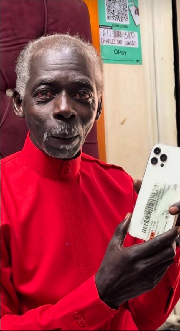 BIGVHEJOE's tweet photo. JUST IN: Jehovah tears a brand new iPhone 18 pro Max with TikTok money. https://t.co/oDunYhxByW