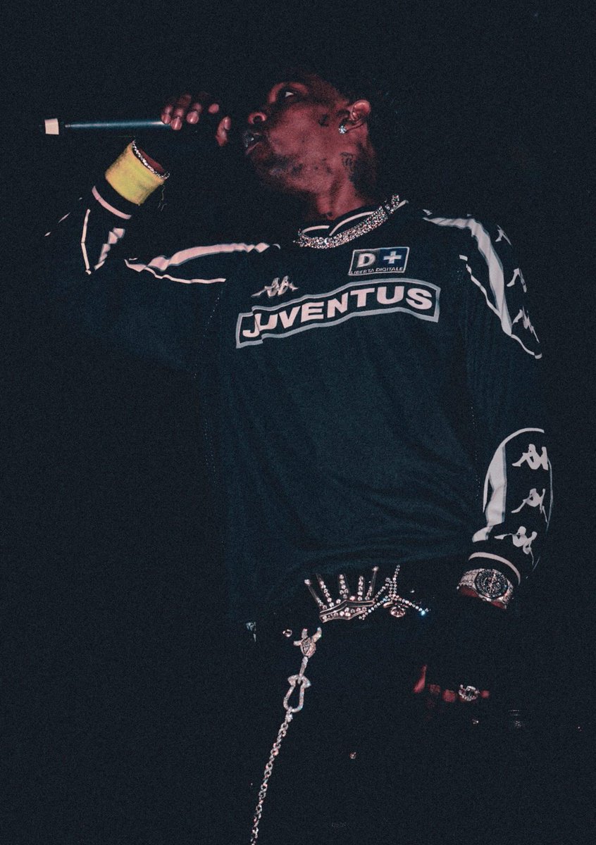 theFJEN's tweet photo. 🔙 Travis Scott dripping in Juventus. 🇺🇸🥶 https://t.co/7psr2SWKg5