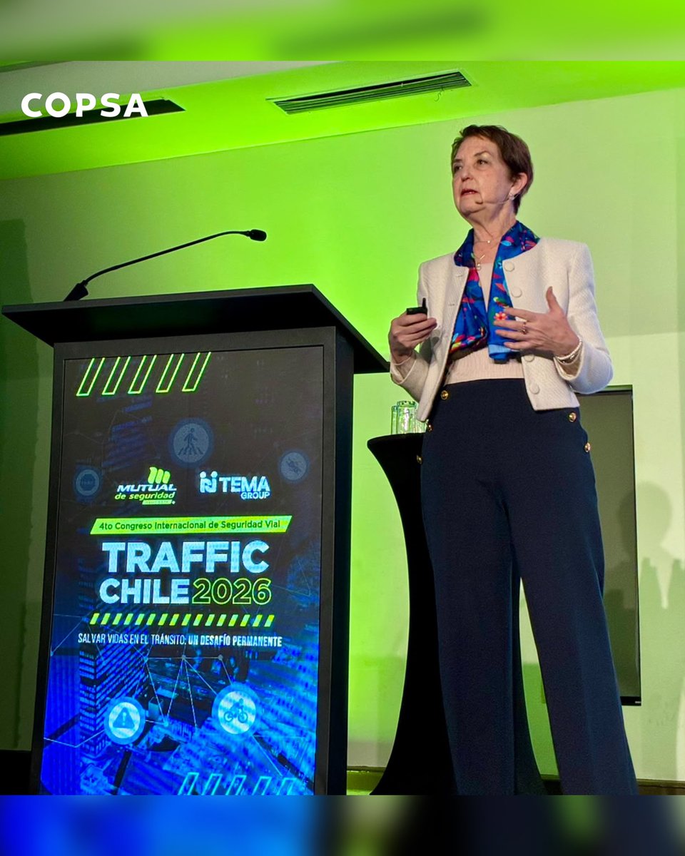 Copsa_Chile's tweet photo. Nuestra presidenta @GloriaHutt, fue parte del 4° Congreso Traffic, de la @mutualcchc. En su exposición, Hutt destacó la importancia de fortalecer la infraestructura como un factor clave para prevenir siniestros viales y contar con una movilidad más segura a lo largo del país. https://t.co/DULya4fl32
