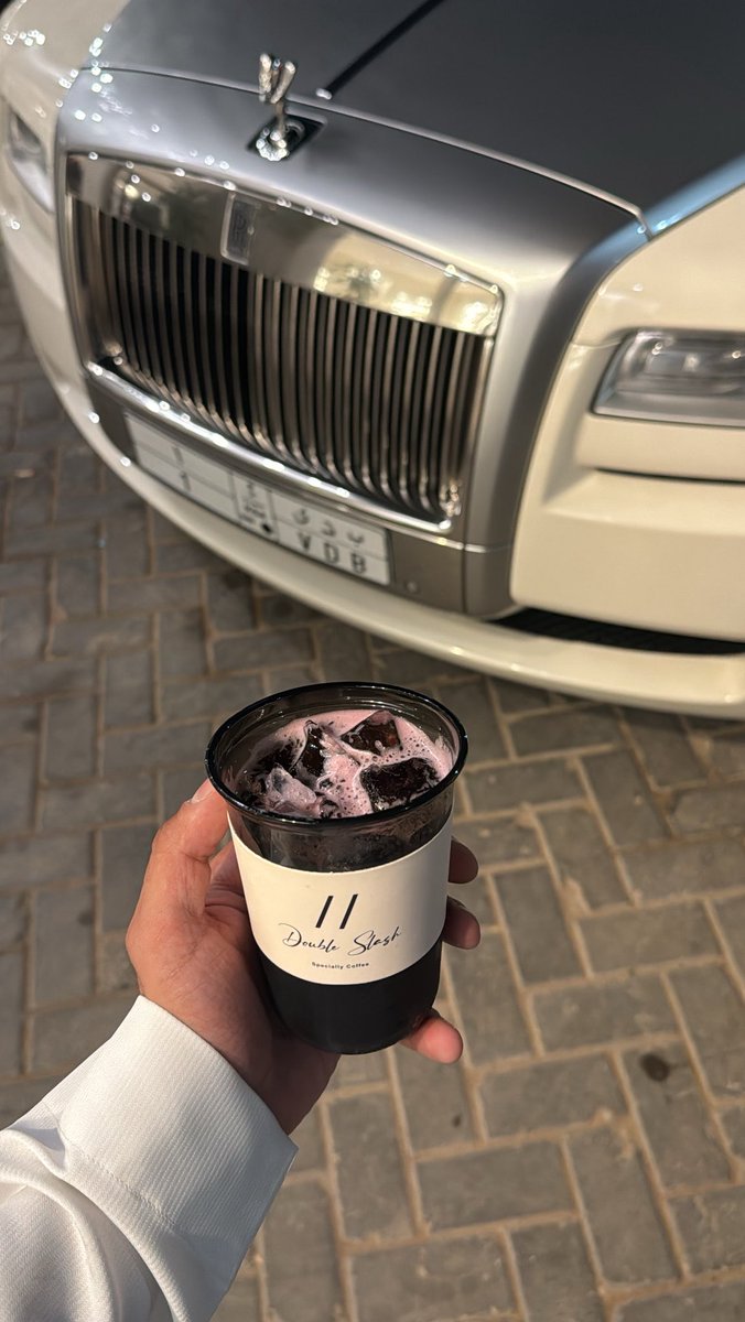 bataziz0's tweet photo. الحسنه الوحيده اللي عند الديره ذي هالمشروب https://t.co/kQn5YQvSKH