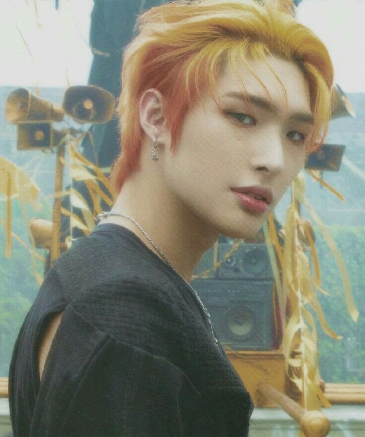 miggimage's tweet photo. 🐶🐥 mg was the omega leader of werewolf pack. his pack had tradition where an alpha had to defeat the omega they wanted to court. the problem is mg was too strong, and he had always preferred pretty things, like, arrogant elf prince who shot an arrow at his face. yh. https://t.co/YyhrUrPIFE
