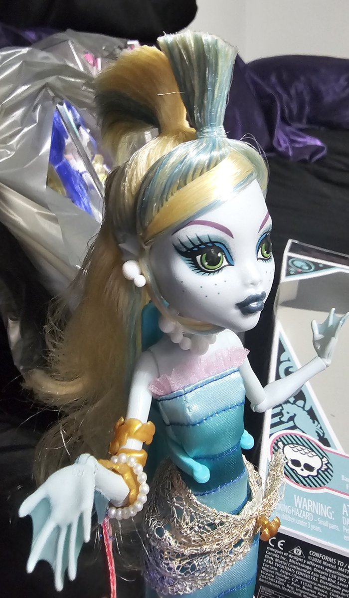 Jason_Syrup's tweet photo. @howzanet I chopped my repros hair the second I unboxed her lmaooo https://t.co/KPW42k6FER