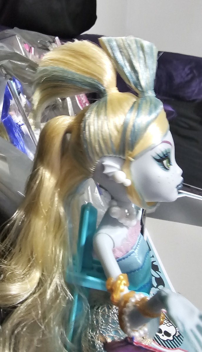 Jason_Syrup's tweet photo. @howzanet I chopped my repros hair the second I unboxed her lmaooo https://t.co/KPW42k6FER