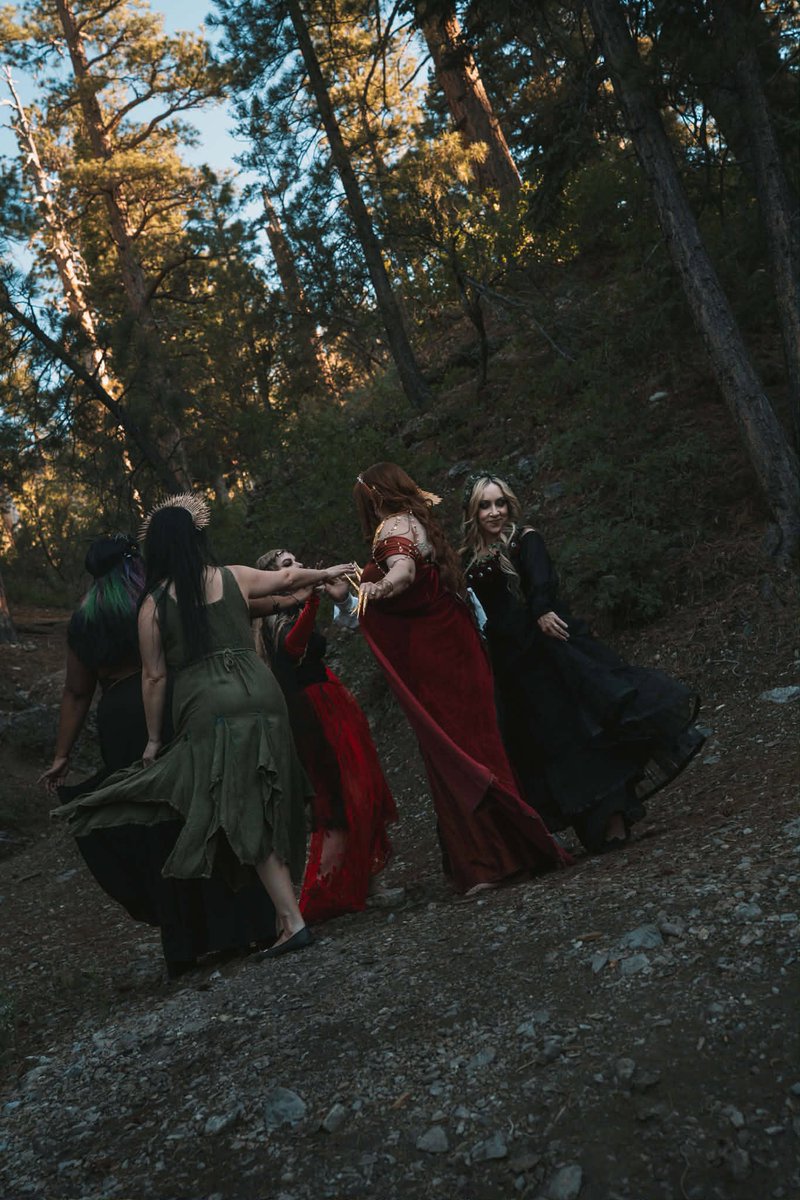 KeelinAnn's tweet photo. Sing me a song of a lad that is gone,
Say, could that lad be I?
Merry of soul he sailed on a day
Over the sea to Skye.

📷 https://t.co/c2jED3g07F

#fantasy #woodland #fantasyshoot #fae #creatures #MidsummerNightsDream #EtherealNature #JoyInTheDark https://t.co/jk3fQ8mIBK