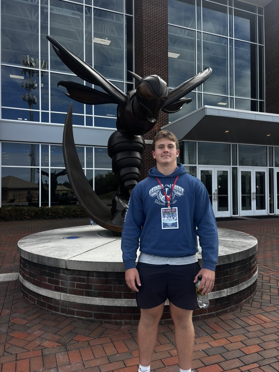 GreyShaffer2029's tweet photo. Had a great time visiting @SUhornetsFB yesterday! Really enjoyed getting on campus, meeting the coaching staff, and learning more about the program. Grateful for the opportunity. 🐝🏈 https://t.co/uRXnJuwgG7