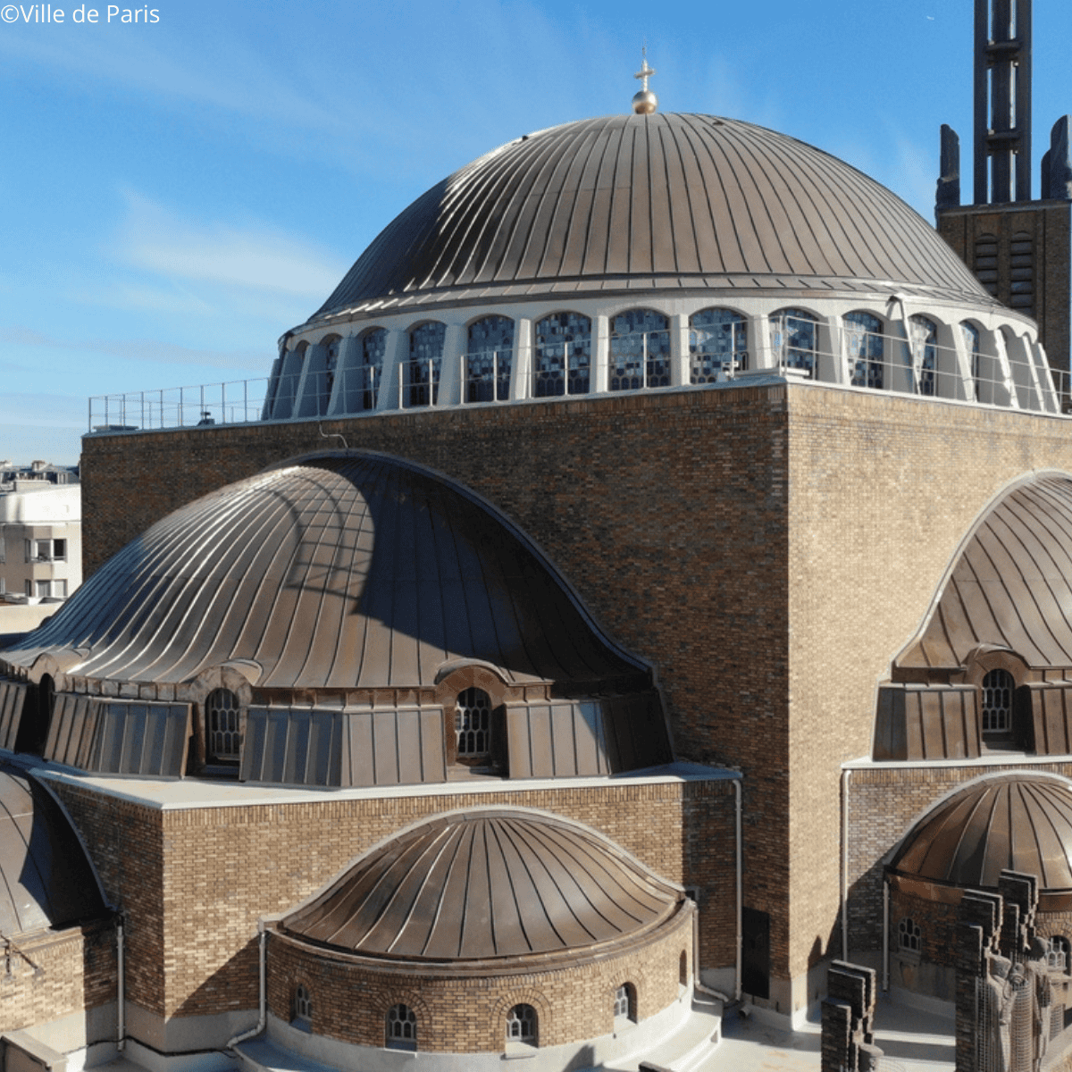 ChantiersCardi's tweet photo. A la découverte des églises des #chantiersducardinal ⛪🎖️

🏗️ Bâtie en 1928 sur les plans originaux de Paul Tournon et l'impulsion du cardinal Verdier, l'église du Saint-Esprit (12) est labellisée Monument historique en 2016 🌟

@dioceseparis #patrimoinereligieux #eglisedefrance https://t.co/7rg7EZXAPK