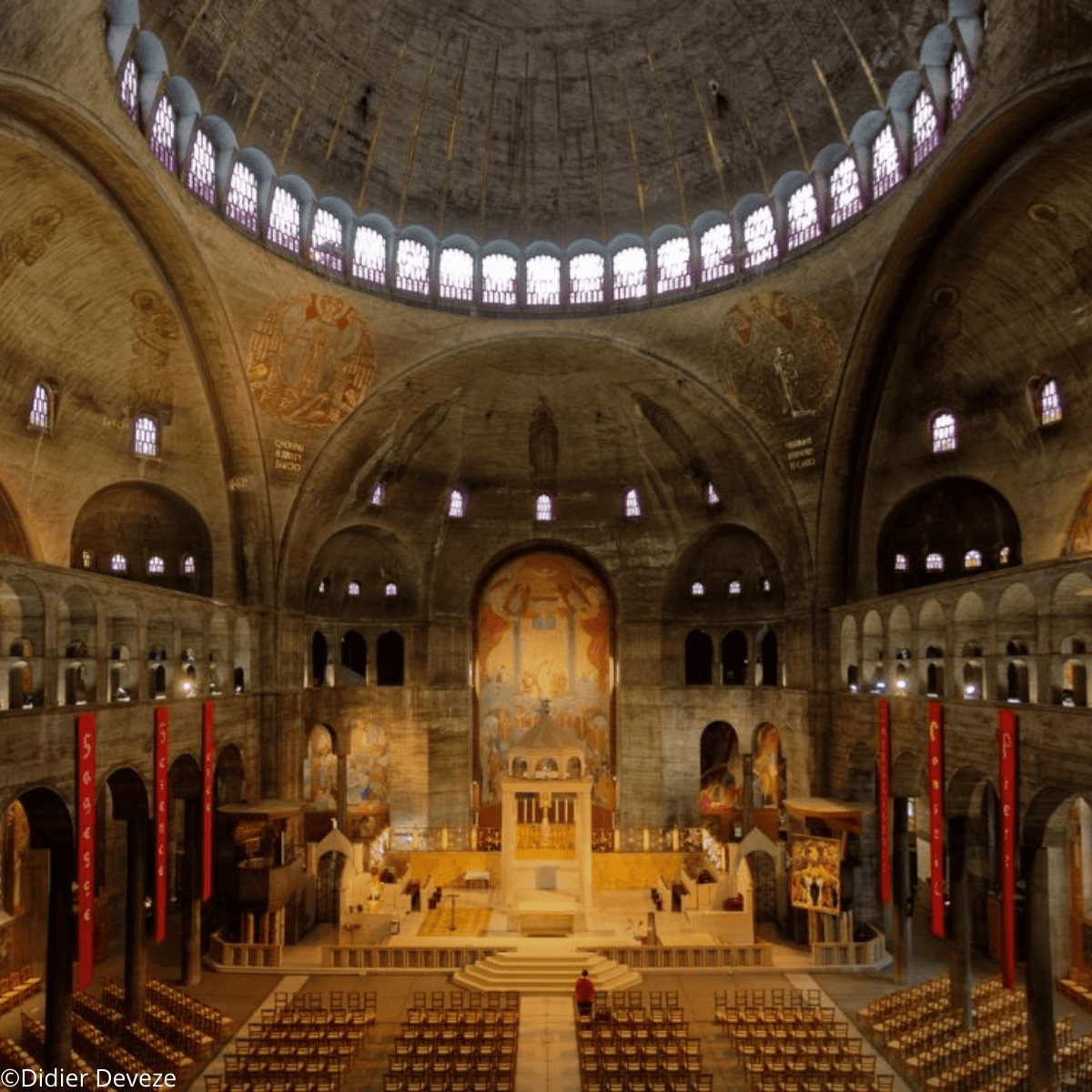 ChantiersCardi's tweet photo. A la découverte des églises des #chantiersducardinal ⛪🎖️

🏗️ Bâtie en 1928 sur les plans originaux de Paul Tournon et l'impulsion du cardinal Verdier, l'église du Saint-Esprit (12) est labellisée Monument historique en 2016 🌟

@dioceseparis #patrimoinereligieux #eglisedefrance https://t.co/7rg7EZXAPK