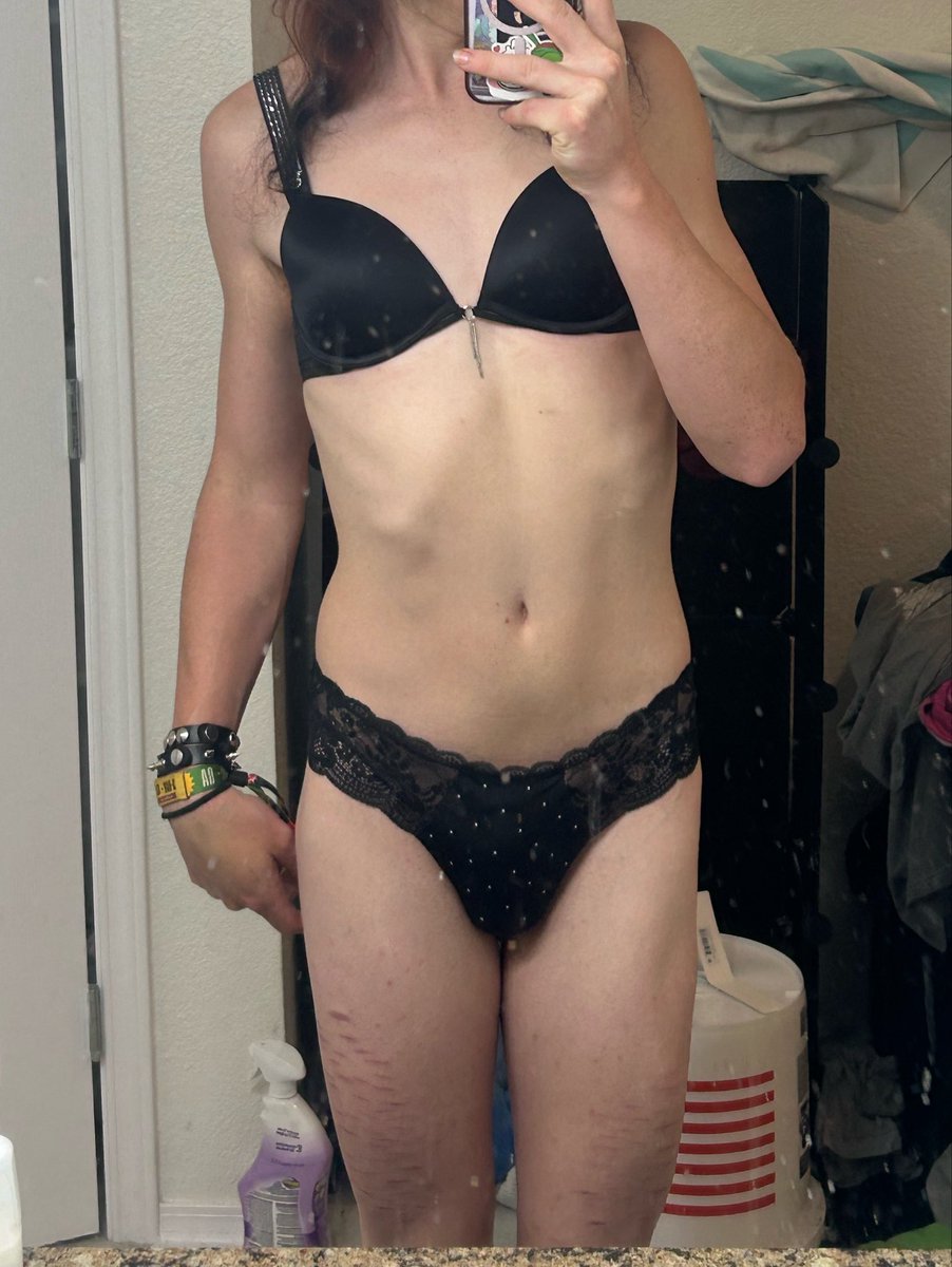 dashiiiiiiie's tweet photo. acl waist post 😛 https://t.co/gkFzMDfDKA