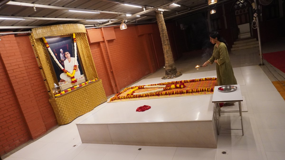 saipathamshirdi's tweet photo. Sri Sainathuni Sarath Babuji #Sannidhanam #04Oct2026
#Saipatham #SriBabuji #Shirdi
https://t.co/F9cdkNkPJD https://t.co/ifdE9cV7LI