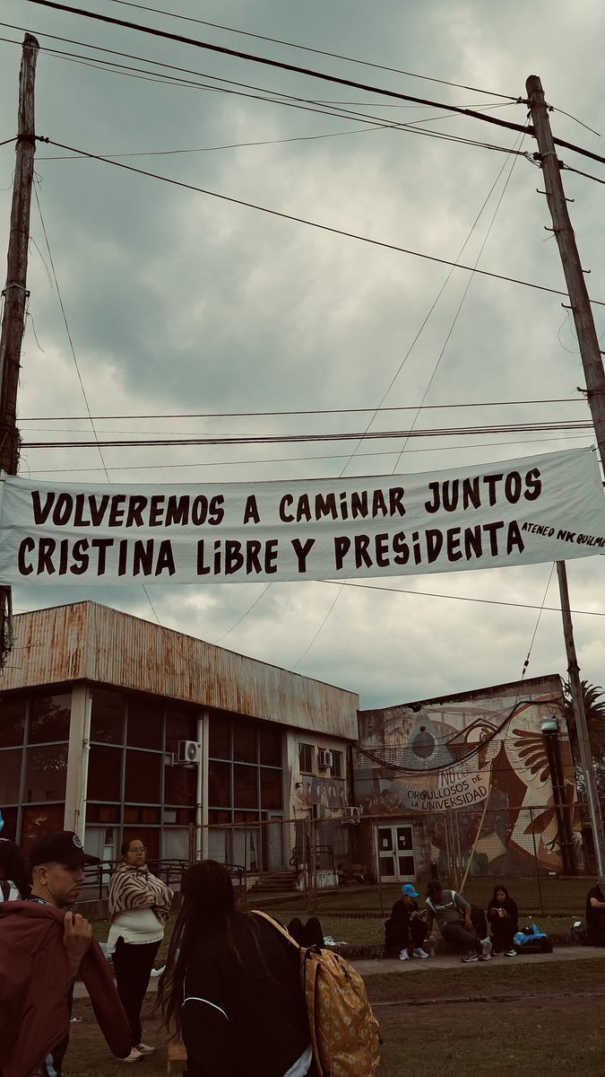 dddaivallejo's tweet photo. 60km llenos de fé y convicción. con lluvia, viento y mil dolores pero con un motivo en la cabeza que no me dejaba parar. libre y presidenta. 
gracias Cristina, gracias virgencita🤍 https://t.co/CtScbUwbZn