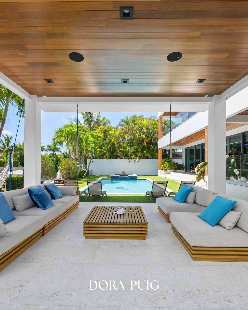 DoraPuig's tweet photo. 𝐈𝐍𝐓𝐑𝐎𝐃𝐔𝐂𝐈𝐍𝐆✨ 𝟏𝟑𝟏𝟒𝟓 𝐂𝐎𝐑𝐎𝐍𝐀𝐃𝐎 𝐃𝐑𝐈𝐕𝐄
SPECTACULAR CONTEMPORARY WATERFRONT RESIDENCE WITH THE LARGEST LIVING SPACE IN THE EXCLUSIVE GATED COMMUNITY OF KEYSTONE ISLANDS! ☀️
𝐎𝐟𝐟𝐞𝐫𝐞𝐝 𝐚𝐭 $𝟏𝟑,𝟗𝟎𝟎,𝟎𝟎𝟎 https://t.co/jwJbPYjezz