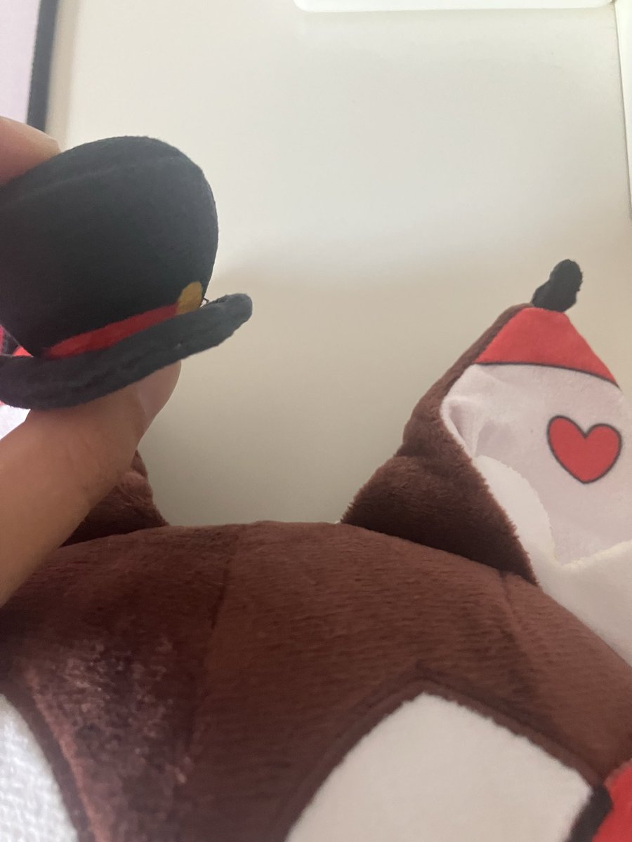 Moondustshipper's tweet photo. He’s so dumb fuck I love him

#husk #merch https://t.co/87m96wA23I