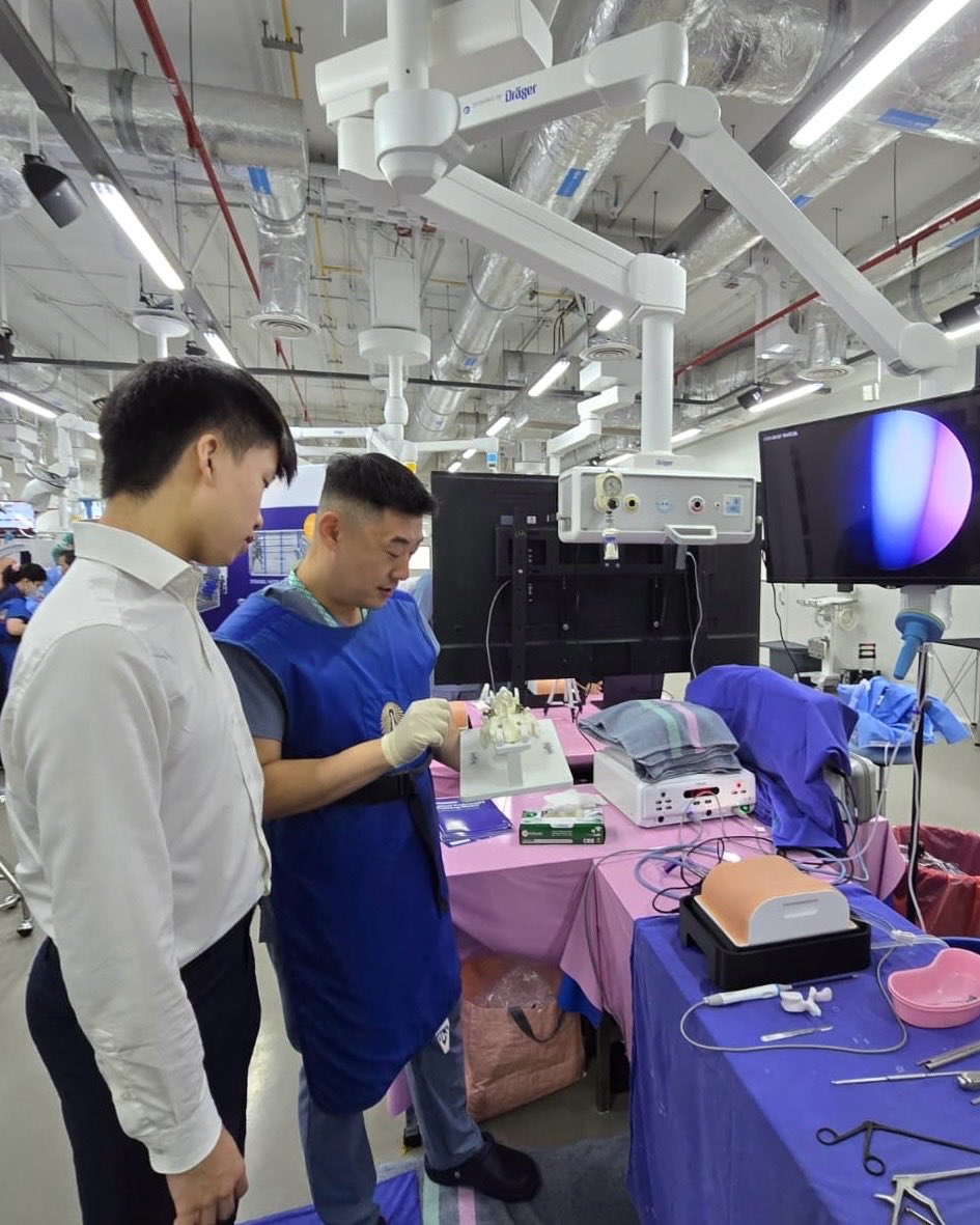 SamSompoom's tweet photo. I’m incredibly grateful to volunteer at the Spinewalker Workshop hosted by the Spine Society of Thailand and the Spine Unit of Chulalongkorn Hospital https://t.co/SaHrQxqRvu
