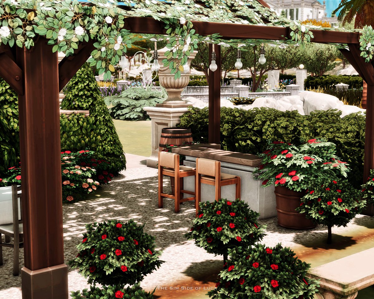 simsideofluca's tweet photo. The gardens honey, the gardens!!! https://t.co/FhnQZfaX9t