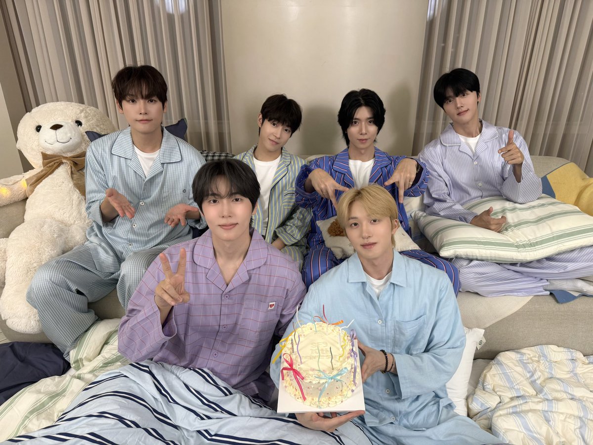 SF9_FANCLUB's tweet photo. [📸] SF9 10th Anniversary 🎉

#SF9 #에스에프나인 #SF9_10th_Anniversary https://t.co/5DZcfPmKvf
