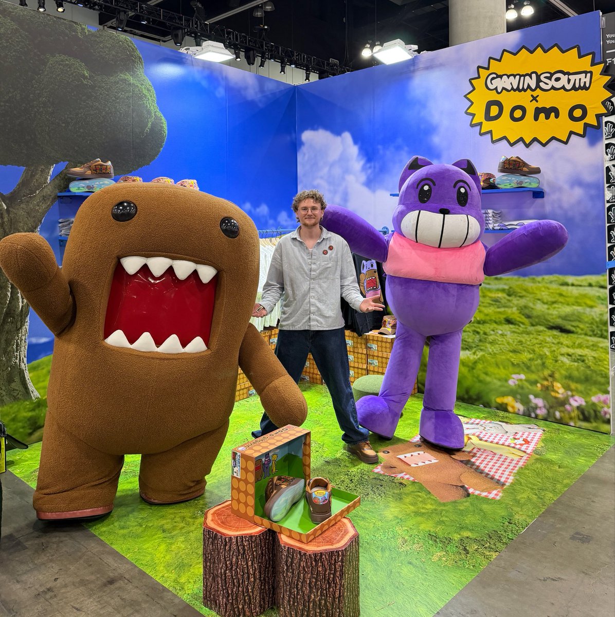 gilfgavin's tweet photo. COMPLEXCON WITH DOMO
BOOTH F11
WE DID IT https://t.co/23V0VgaQ2C