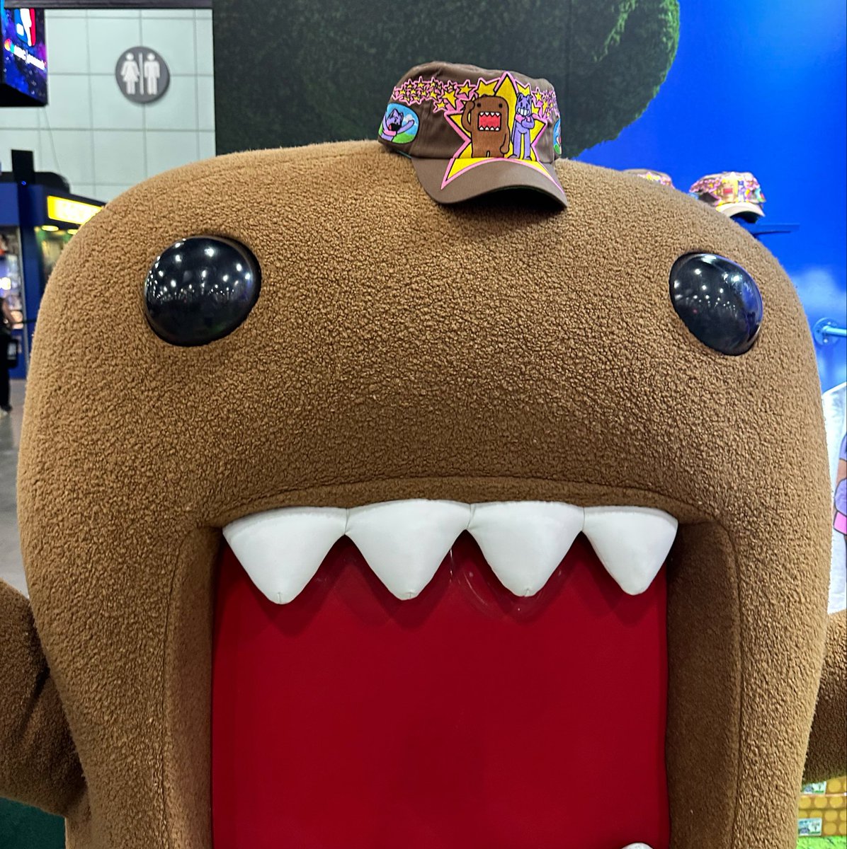 gilfgavin's tweet photo. COMPLEXCON WITH DOMO
BOOTH F11
WE DID IT https://t.co/23V0VgaQ2C