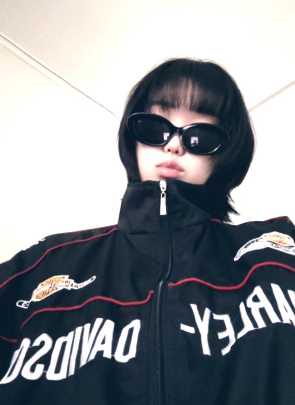 lzxil99's tweet photo. #wlw 😎🤓 https://t.co/RLWub0IUSa