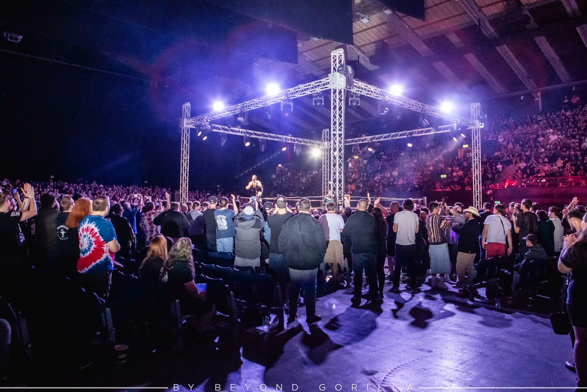 BeyondGorilla_'s tweet photo. @WillOspreay @TheOJMO 5. His entrance at Wembley Arena. https://t.co/55JXVxC9HU