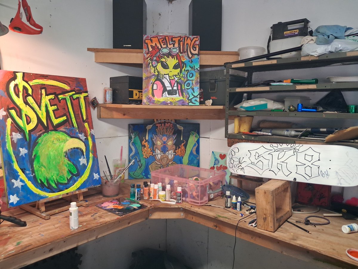 drake_koko98259's tweet photo. Weekday are YOU doing with your Sunday??? Im painting for the homies https://t.co/Afg02ISN0v