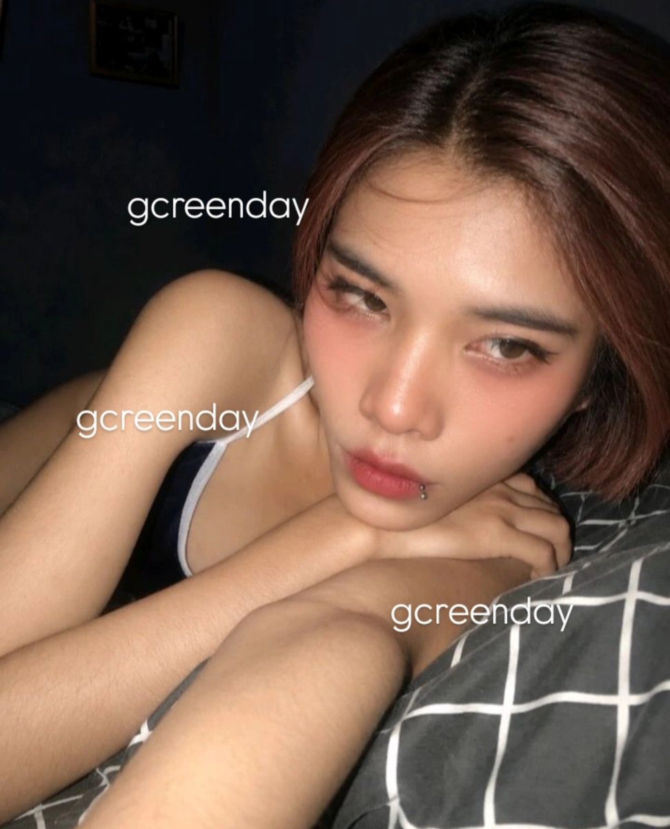 gcreenday's tweet photo. who's mommy goodgirl? https://t.co/vOPtHAgoXE