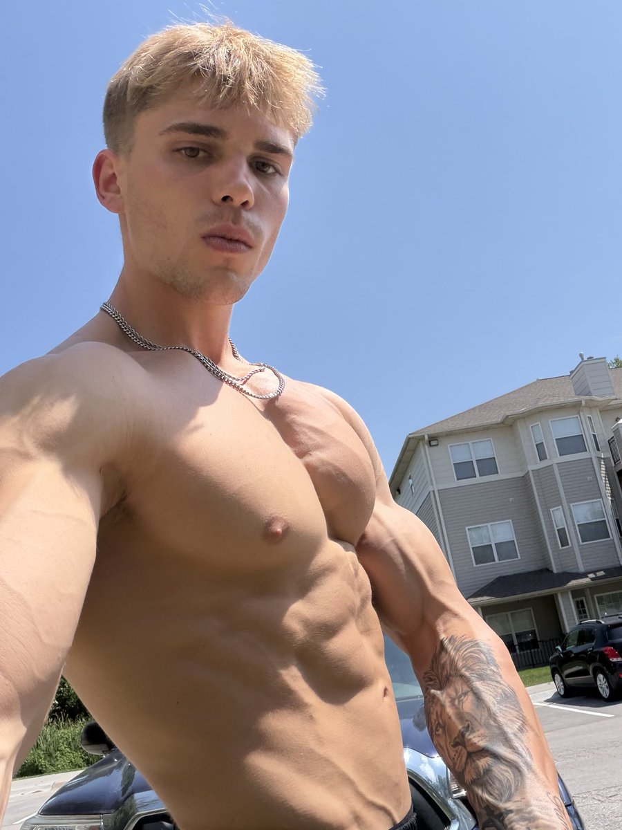 AlphaCMuscle's tweet photo. You know what betas?
You’re Always gonna be a Loser 😭 😭 😭 

You’ve got One Way to make that better.
Start $erving a Real Winning Alpha Male 🏧🏧🏧💪💪💪🏧🏧🏧
Submit &amp; Send Now!!
https://t.co/7xh4EkJ96i

Make your sad life Better
#findom #findommuscle #cashgod https://t.co/p7onavWlvz