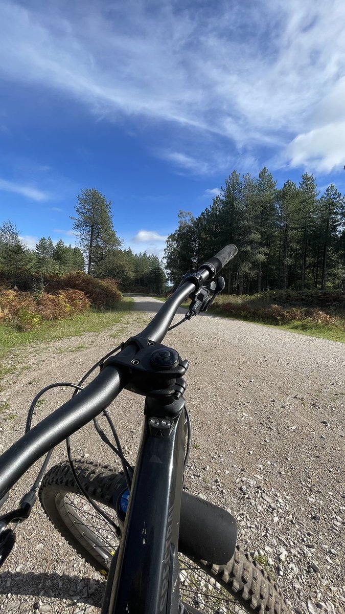 richacker4's tweet photo. New Gen #CANYON #Spectral:ON launches soon, but do I really need an Eeeb in my life? 🤔 #MTB https://t.co/7H1beh1dhA