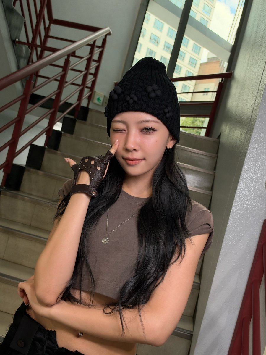 DuckNDodaeng's tweet photo. Can someone help me find out which NiziU member is which? I'm trying to get into them 🙏🏼🙏🏼🙏🏼 https://t.co/lKeibov6G1