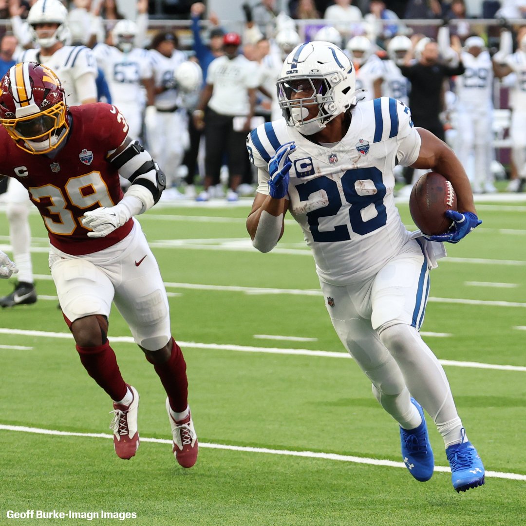 ESPNInsights's tweet photo. Big day in London for Jonathan Taylor! 🏈

Taylor scored his 75th rushing TD of his career in just his 88th game. He is the fastest to reach 75 rushing TD since Adrian Peterson in 2012 who did so in his 87th game. Taylor is tied for 5th fastest to rush for 75 TD in NFL history. https://t.co/ItRsi1ihCl