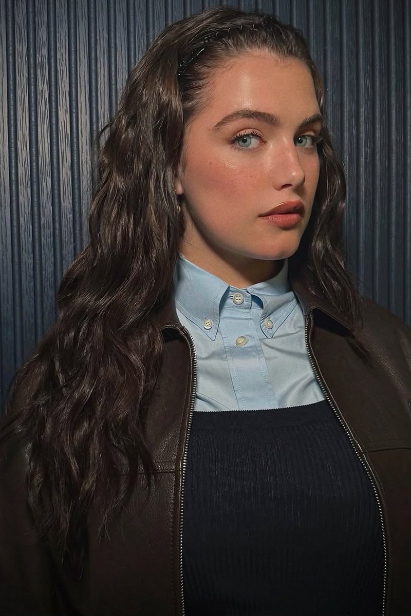 _filmcrave's tweet photo. Ella Bright stuns for Paris Fashion Week.

📸 Molly Dickson https://t.co/nW6JZFjbme