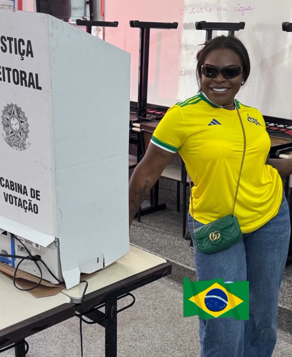 PortalBabados's tweet photo. 🚨Jojo Todynho, sobre voto em Flávio Bolsonaro “Sou de direita e Anti-PT” https://t.co/ulGzvI7qvE