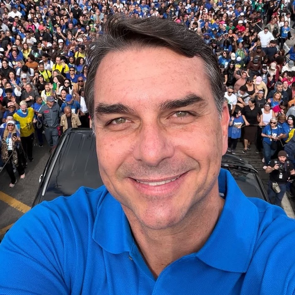 PortalBabados's tweet photo. 🚨Jojo Todynho, sobre voto em Flávio Bolsonaro “Sou de direita e Anti-PT” https://t.co/ulGzvI7qvE