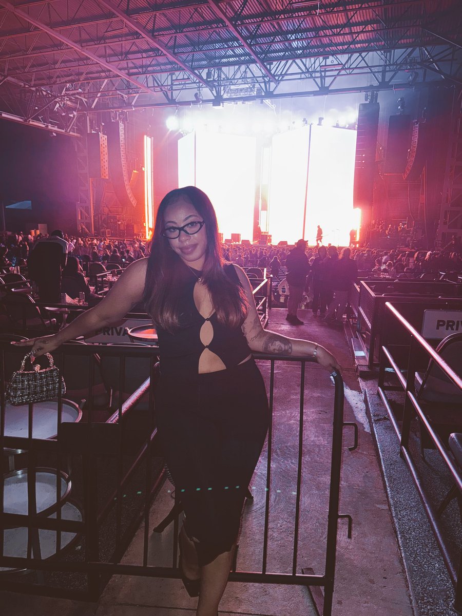 BossLadyJaylee's tweet photo. self righteous ๐โ๏ธ #neotrapsoultour https://t.co/vkPTYanfTU