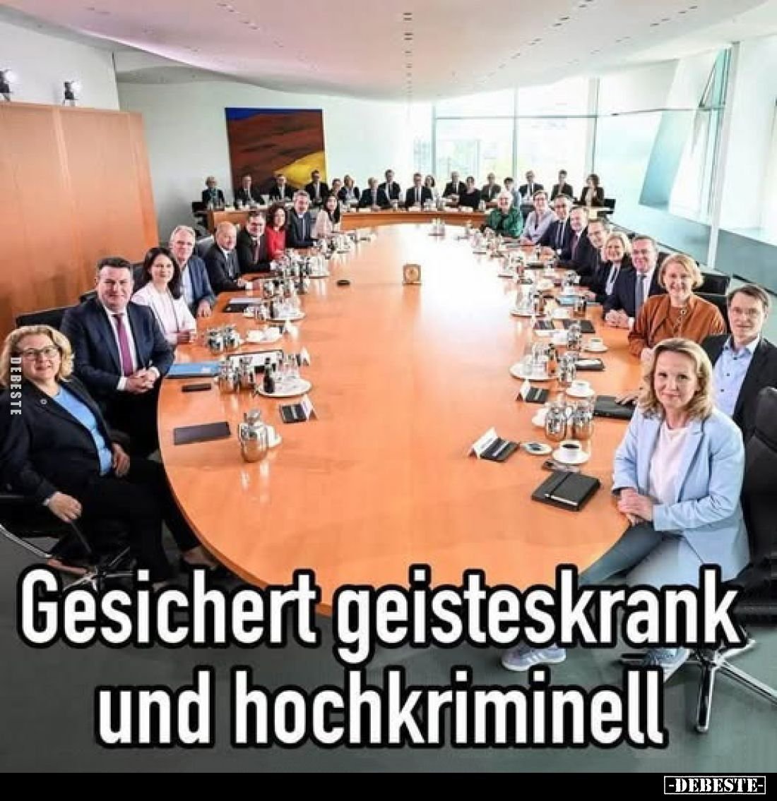 AlvisDumbledor's tweet photo. @nguyen_afd Das Altparteien Verbrecherpack muss überall unter die 5% klatschen...sonst wird das nichts mit der Rettung unseres Deutschlands...die würden sogar mit Nordkorea koalieren, wenn's sie an der Macht halten kann...älteres Foto aber zu 1000% zutreffend min. seit 2008🤮🤮🤮🤮🤮🤮🤮 https://t.co/K7WFnr6XHM