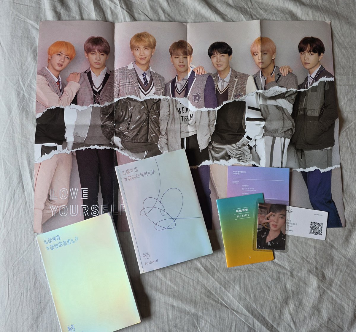 itsworldyeol's tweet photo. [VENDO/VENDA] BTS Álbum Love Yourself answer versão S

R$70,00 + frete
inclui photocard do Jin
Acompanha pôster do álbum LYA ver. L 
NÃO acompanha cartela de adesivos
Mando fotos e videos na dm https://t.co/D2WZALPP19