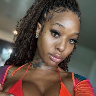 tstrisha444's tweet photo. #NewProfilePic https://t.co/GjXZWaqyCr