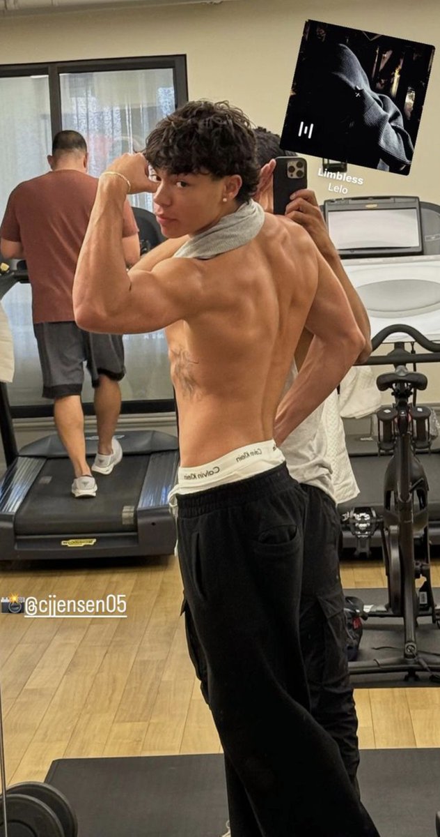 Michael10378373's tweet photo. 💪🥵 https://t.co/Ue62mu7S7V