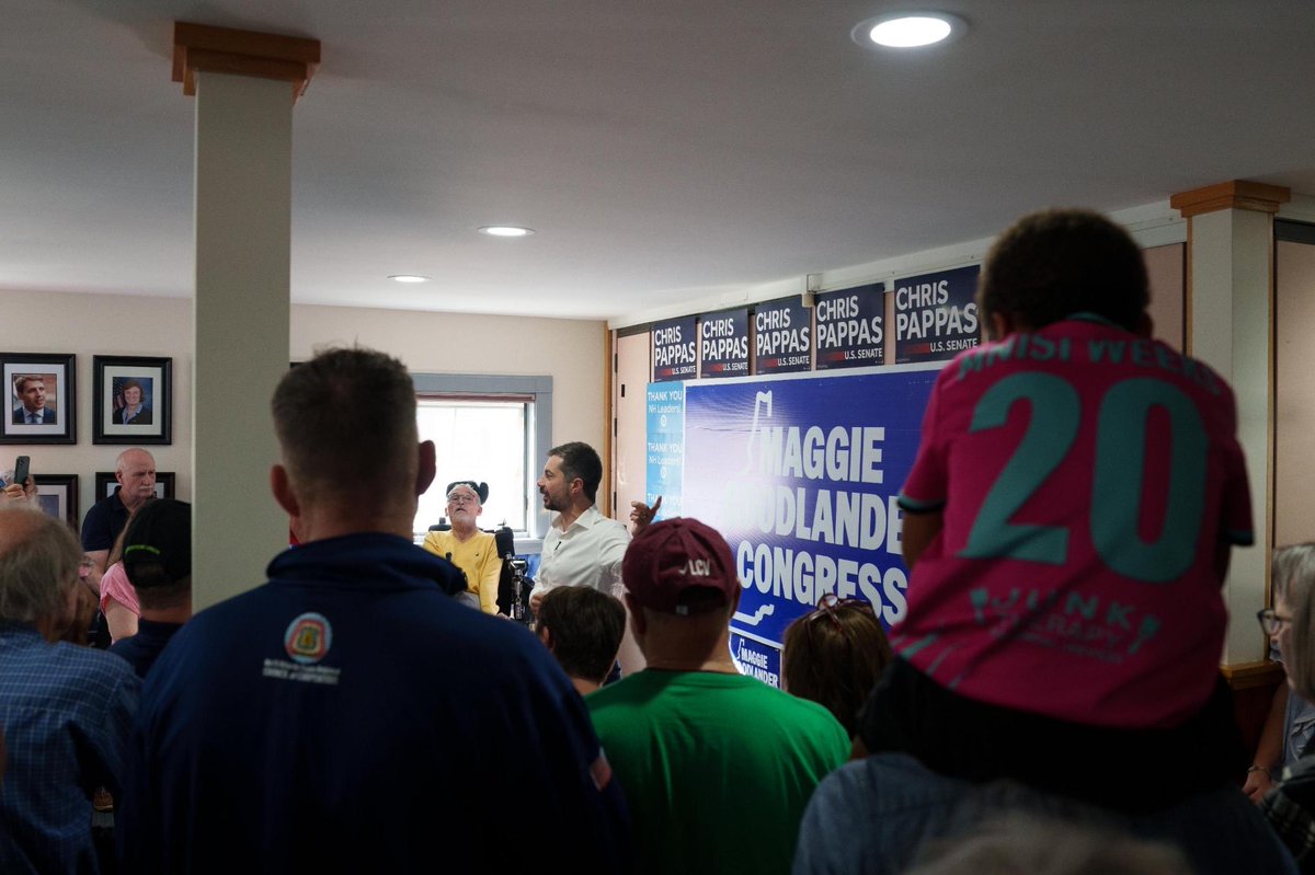 PeteButtigieg's tweet photo. Thanks to everyone - of all ages - who showed up on a Saturday to knock on doors and make sure our excellent Democratic candidates win up and down the ballot this November. https://t.co/C80YML2d4a