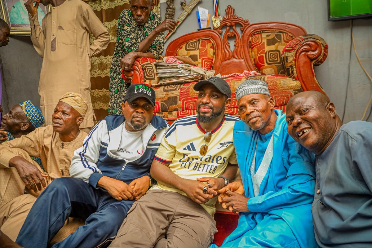 Abdulquawiy_O's tweet photo. Yesterday, in a strong show of unity and a carnival-like atmosphere, I joined our esteemed party members under the aegis of the Saadudeen Salaudeen Vanguard (SSV), to welcome scores of PDP defectors from the Alawo-Kekere zone during their weekly meeting at my home base in Ibagun Ward, Ilorin East LGA.
In my remarks, I reaffirmed that our great party, the APC, under the leadership of His Excellency, Mallam AbdulRahman AbdulRazaq, CON, remains united and focused on an issue-based campaign anchored on the administration’s impressive track record in road infrastructure and social investment programmes.
I assured the new entrants of equal representation and urged them to intensify grassroots mobilisation and door-to-door engagement in support of our candidacy and all APC flagbearers—from the re-election of President Bola Ahmed Tinubu, GCFR, to our APC Governorship Candidate, Rt. Hon. Engr. Salihu Yakubu-Danladi, at the 2027 polls.
It was heartwarming to see our people trouped out in large numbers to welcome us as I toured my home base from Amule to Sefura and Ode-Asude before concluding with a courtesy visit to our father, the Alangwa of Ibagun, Alhaji Sakariyau Ilufemiloye, where I received his royal blessings.
I also spent quality time with the Iyaloja of Kankatu Market, Alhaja Taiye Baraje, and members of the Kankatu Okada Riders Joint Zone.
AO