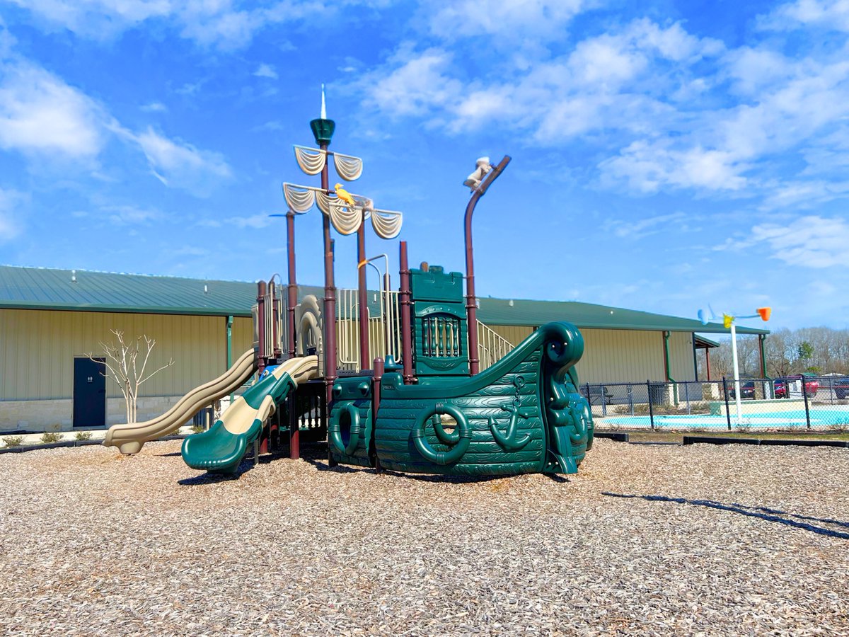 ColonyRidgeTX's tweet photo. Have you visited the park by the Santa Fe Administration and Activities Building? 🌳 It’s a great spot to spend some time outdoors! Tell us in the comments if you’ve been there. 👇

#Parks #Community #SantaFe #ColonyRidge #ClevelandTX #Texas #Park #Fun https://t.co/lcaYuespfr