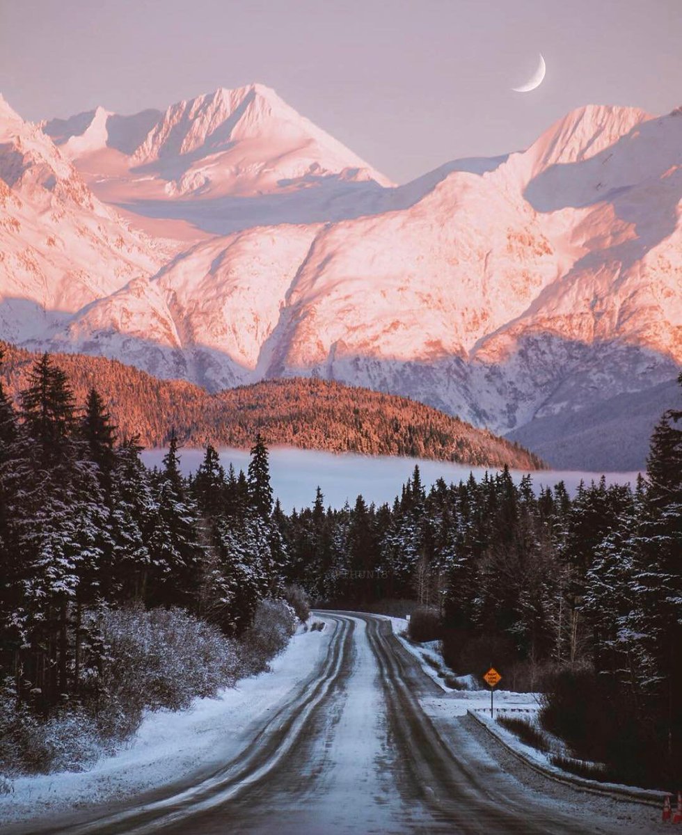 visualsofearth1's tweet photo. Alaska https://t.co/hNGzZi2OcA