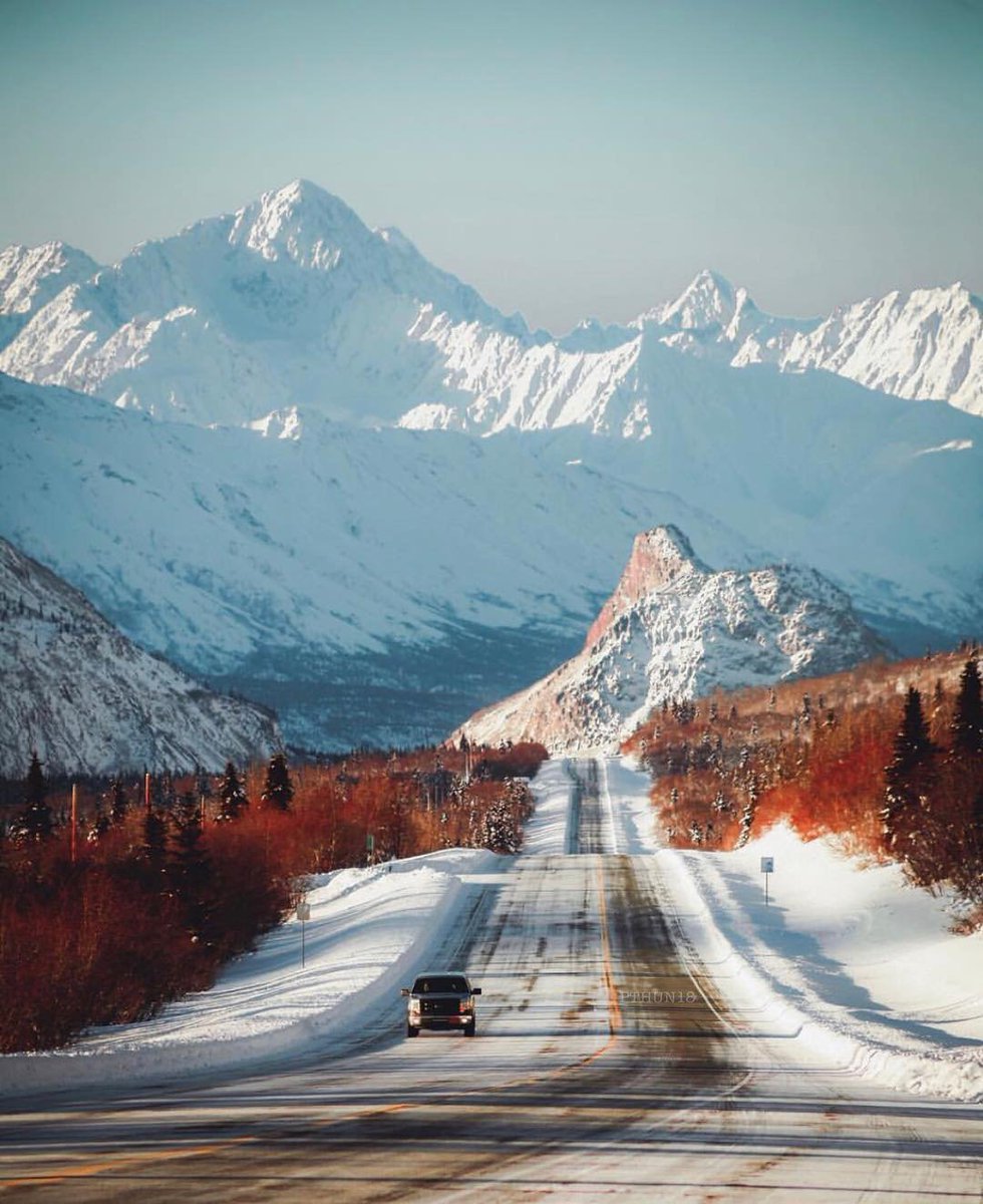 visualsofearth1's tweet photo. Alaska https://t.co/hNGzZi2OcA