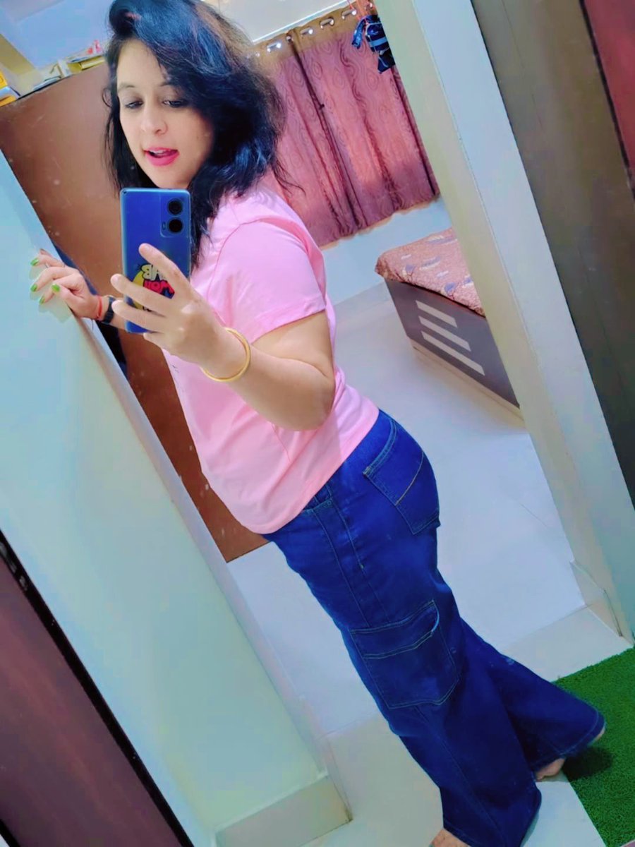 ya9smin110's tweet photo. جديده ممكن نتعرف على تليجرامhttps://t.co/MBCDTNpoK1
طفشانه لحالي اليوم ماعندي شال فاضيه معى عطلة الجمعه تعال نتعرف
وهون نتكلم صوت  وصوره  على ذيه اتطبيق
https://t.co/uCwji8Y76t https://t.co/Lj5zg0vZ7D
