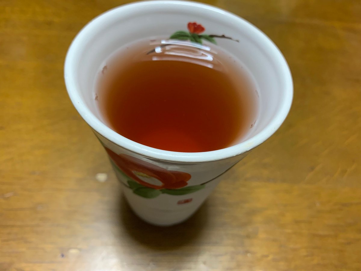 Atg2016atg's tweet photo. おはようございます

朝断食

・柿茶
・体重62.2kg↑

4時55分起床　背骨の歪みかなり改善し
まっすぐに

今日は午後から通院　いつもと違う時間なので調整に不安
雨降ってほしくないです

良い一日を https://t.co/ELRdoHUmHd