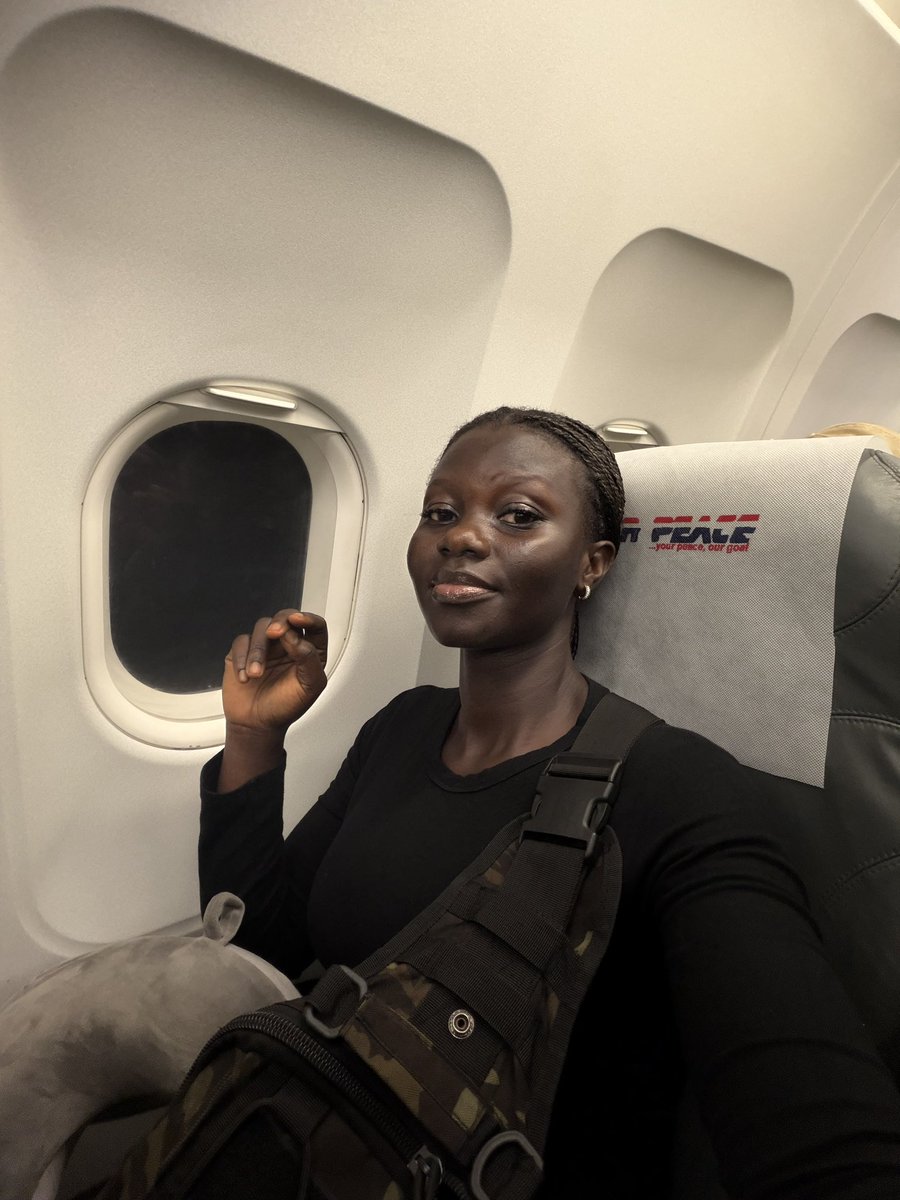 Efyakimora's tweet photo. Goodbye Port Harcourt, Rivers State… 👋🏾
Hello Lagos State! 💃🏾

Still on my Nigerian tour, and the journey is far from over! I’m heading to another state … Lagos.

Lagos is arguably Nigeria’s most famous city, and interestingly, many people even think it’s the capital of Nigeria. But NO! 😂 The capital is Abuja.

I booked my flight just 4 days before traveling, and it cost me €62 (approximately GH₵818)

We were delayed for about 2 hours before boarding, but thankfully, the flight itself was only about 1 hour 10 minutes.

For my stay in Lagos, I’ll be at @Hotelinnoniru on Victoria Island.

Lagos, I’m here! Please be good to me. 🥰

Let the exploration continue!