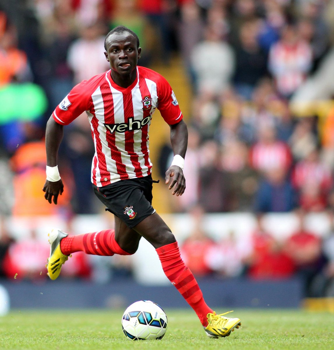 Ftbl_Scrapbook's tweet photo. Sadio Mane
Southampton (2014-2016)
75 Appearances
25 Goals

#Southampton https://t.co/nKDCaVoPrU
